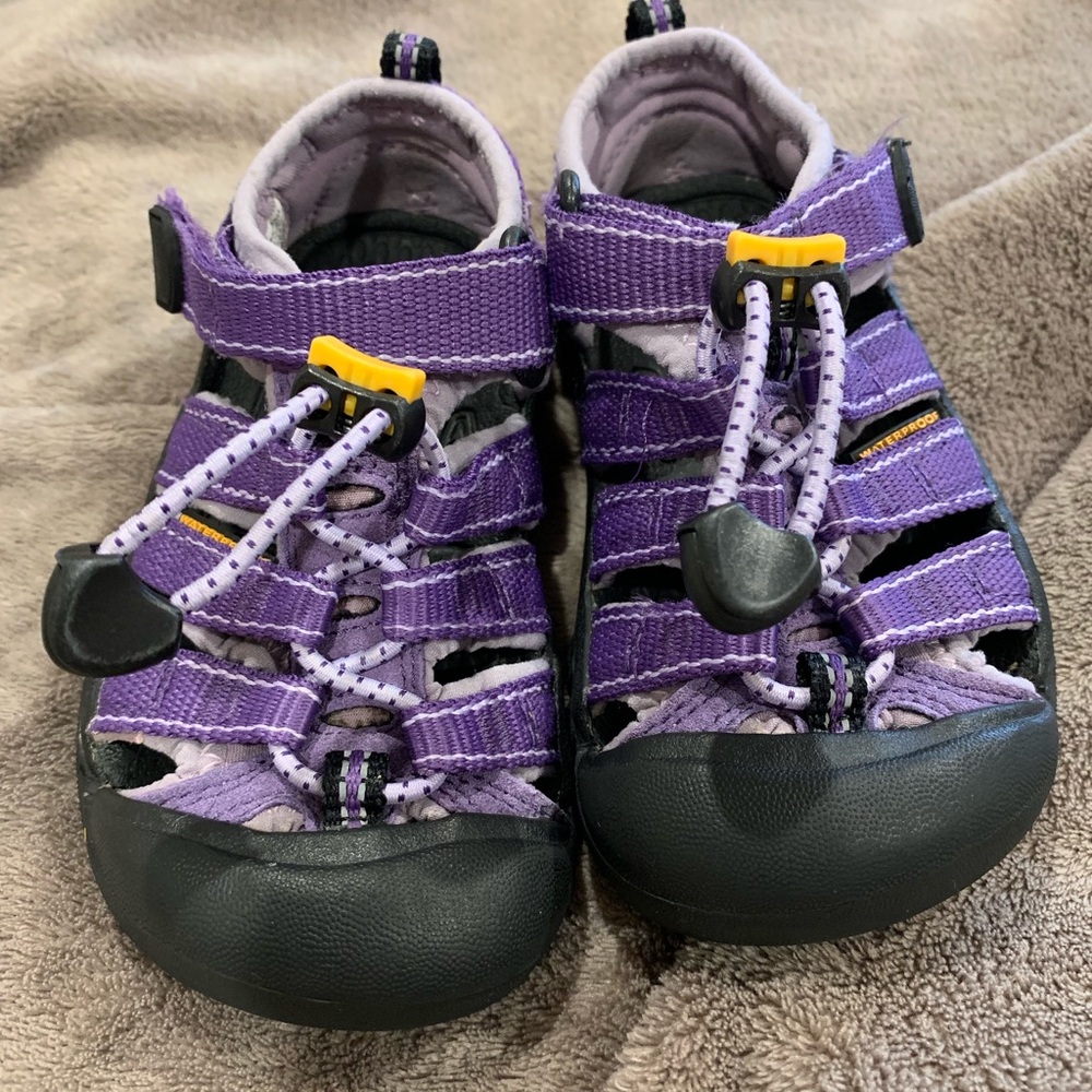 keen sandals